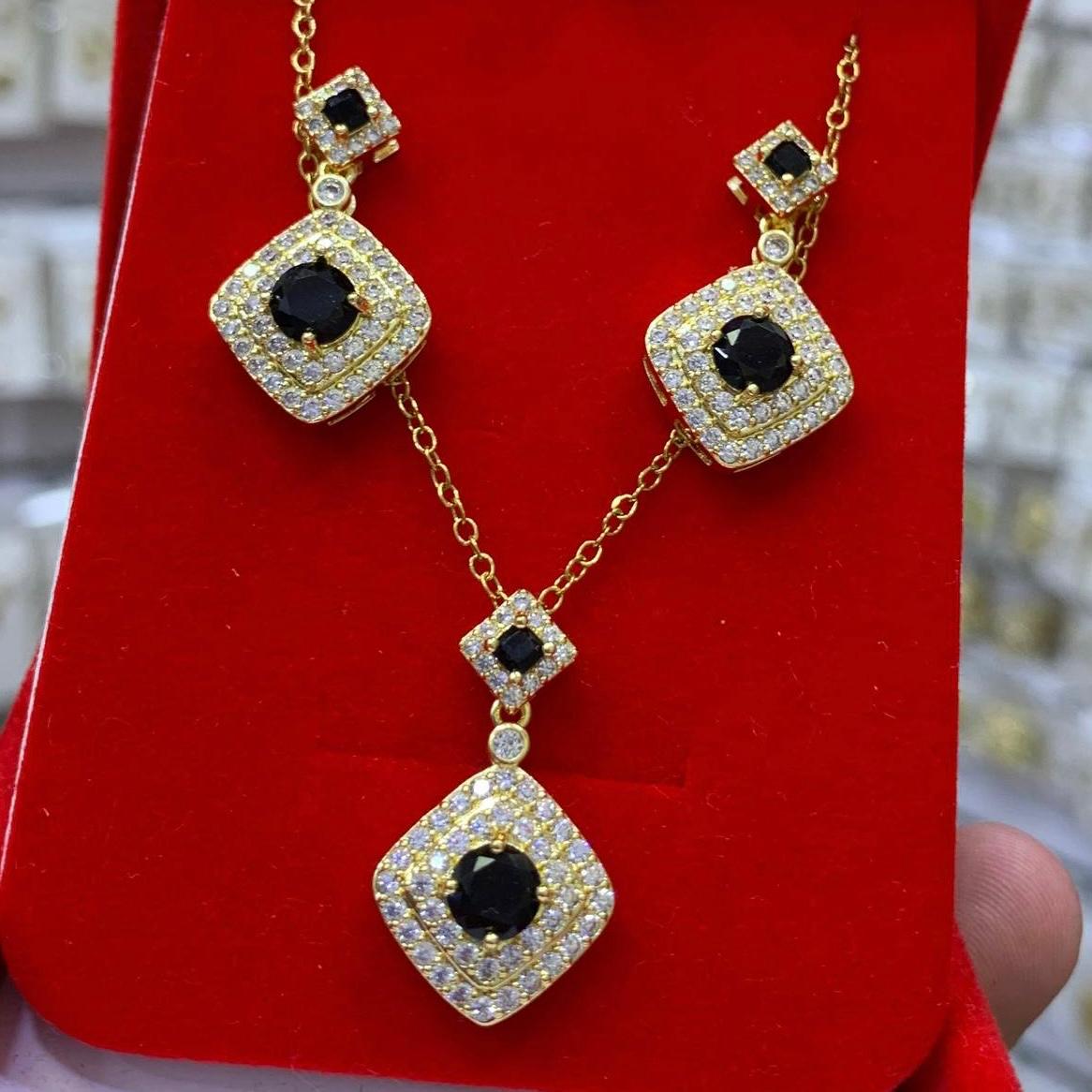 Ron Necklaces (3 Colors)