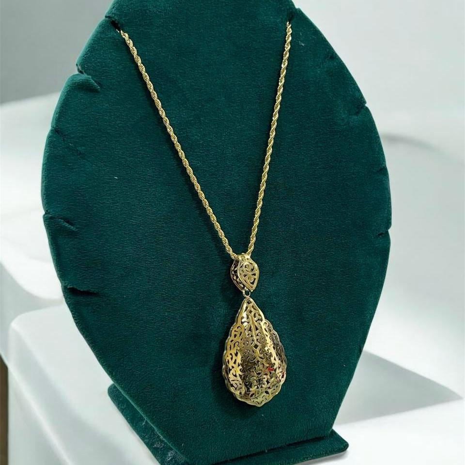 Vez Necklaces (3 Models)